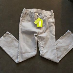 Gray stretch jegging